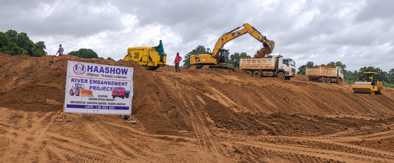 Haashow river embankment works in Jowhar
